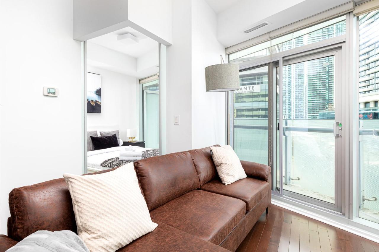 Downtown Toronto Condo Near Cn Tower, Mtcc, Rogers Center , Union Station Dış mekan fotoğraf